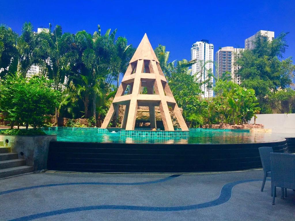 Club Royal Suites Pattaya Εξωτερικό φωτογραφία