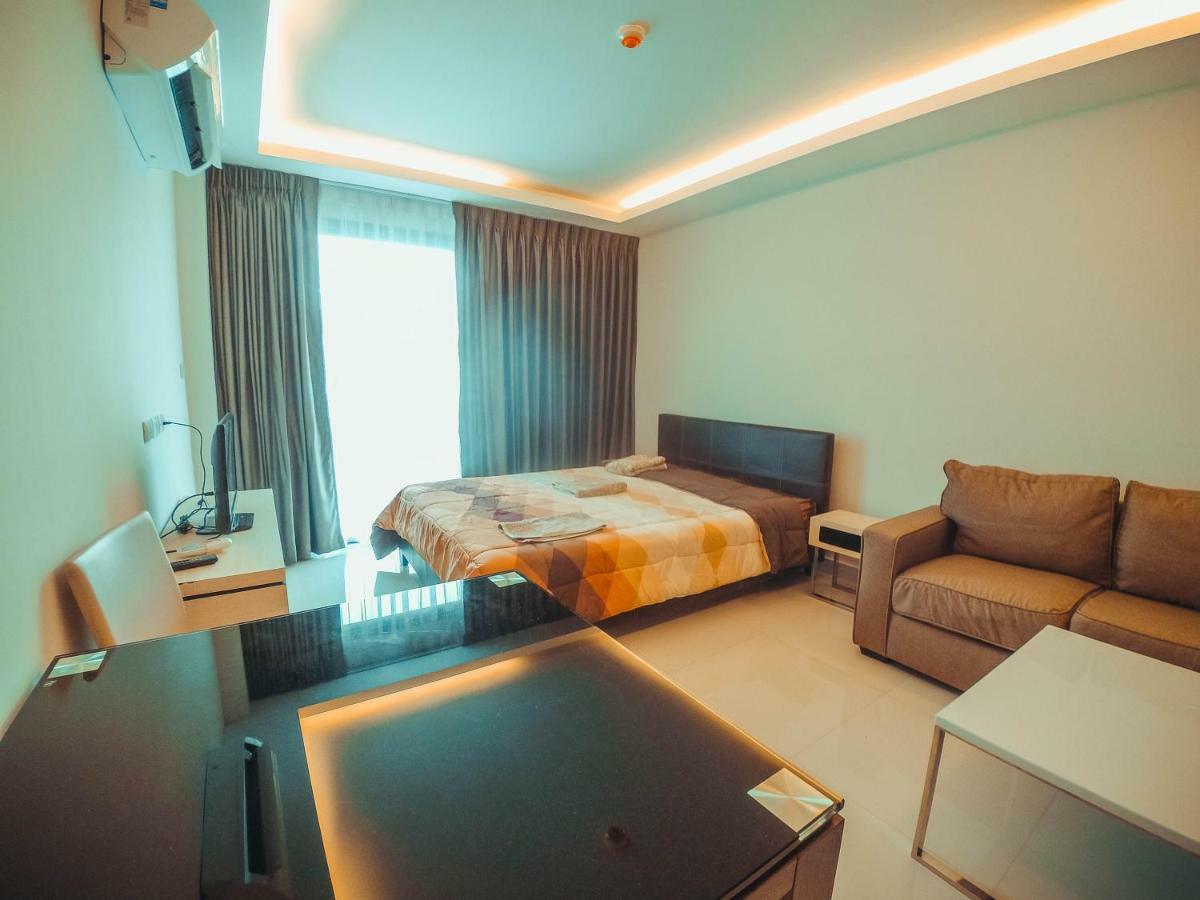 Club Royal Suites Pattaya Εξωτερικό φωτογραφία